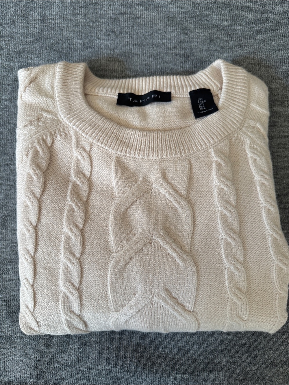 Tahari Cream Cable-Knit Crewneck Sweater - Large